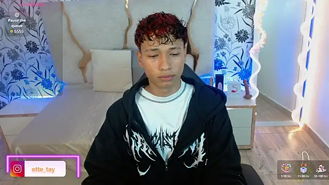 Snapshot of Ette_tay chatting on October 18, 2025, 3:19 am Ette tay online show from October 18, 2025, 3:19 am