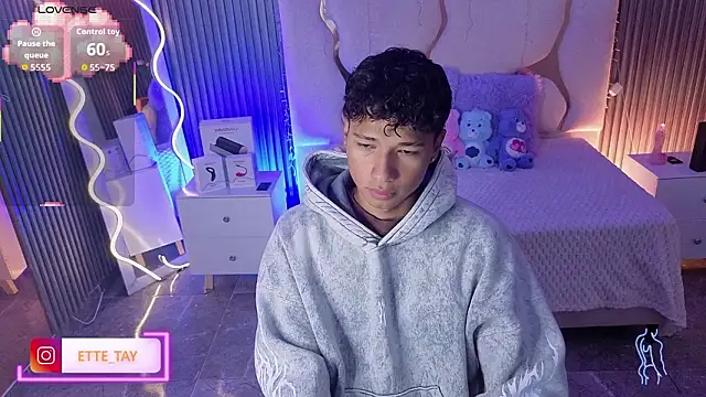 Snapshot of Ette_tay chatting on February 3, 2026, 3:15 am Ette tay online show from February 3, 2026, 3:15 am