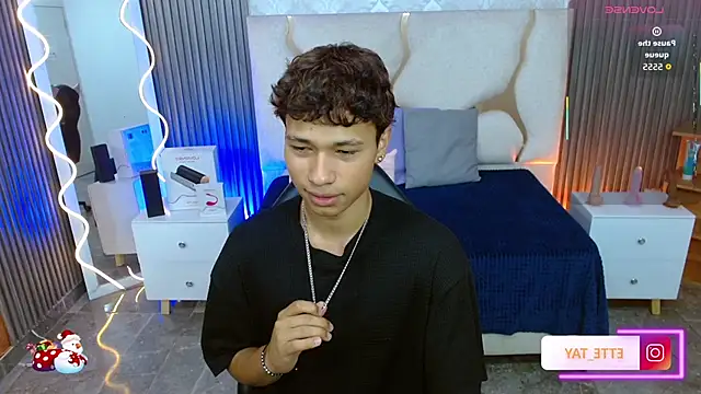 Snapshot of Ette_tay chatting on November 29, 2025, 3:28 am Ette tay online show from November 29, 2025, 3:28 am