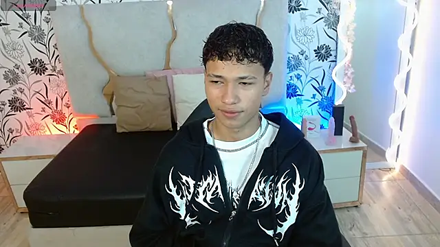 Snapshot of Ette_tay chatting on November 8, 2025, 3:21 am Ette tay online show from November 8, 2025, 3:21 am