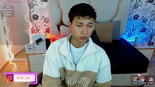 Snapshot of Ette_tay chatting on November 26, 2025, 3:28 am Ette tay online show from November 26, 2025, 3:28 am