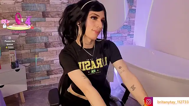 boyfox tay online show from December 18, 2025, 7:50 pm