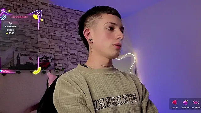 Snapshot of boyfox_tay chatting on February 20, 2026, 7:27 pm boyfox tay online show from February 20, 2026, 7:27 pm