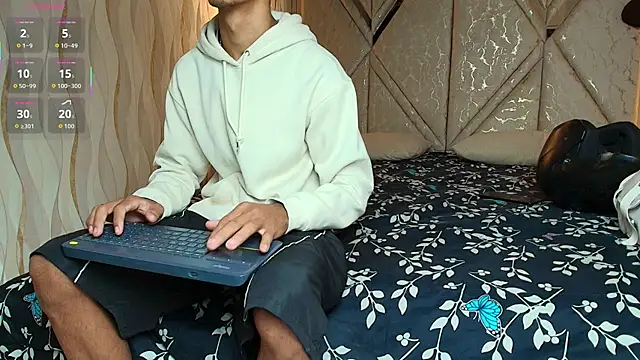 Hotcouple 222 online show from February 20, 2026, 7:21 am