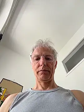 SexyLeon8 online show from June 16, 2026, 9:20 am