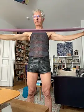 SexyLeon8 online show from July 6, 2026, 5:58 am