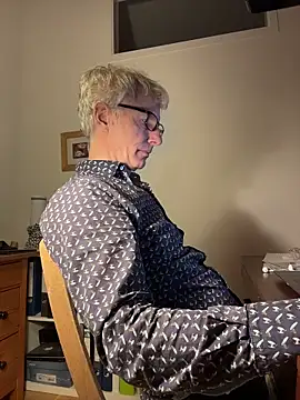 SexyLeon8 online show from February 16, 2026, 5:11 pm