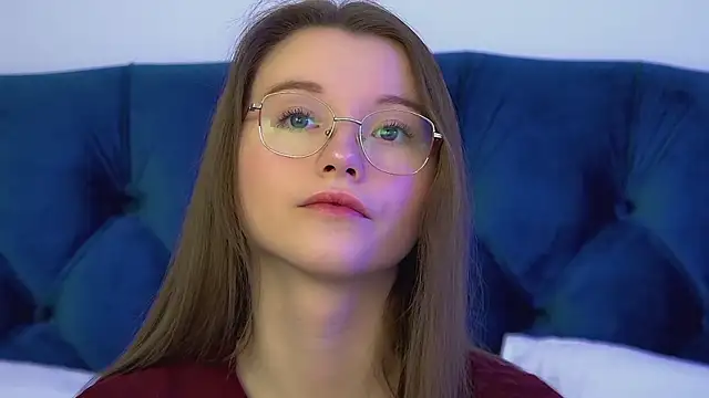 Snapshot of KeiraAsti chatting on February 24, 2026, 6:20 pm KeiraAsti online show from February 24, 2026, 6:20 pm