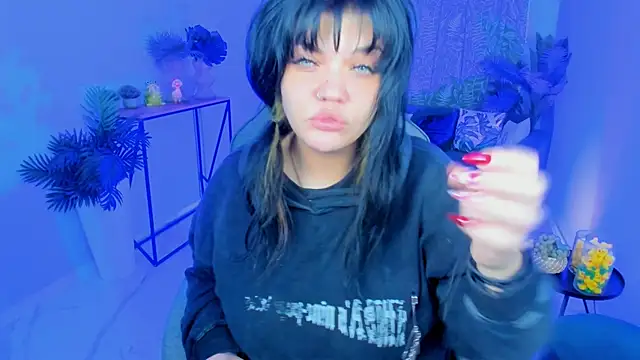 MaryHarrys online show from September 17, 2025, 8:44 pm