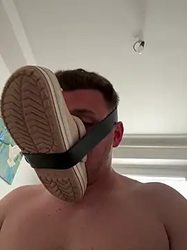 rubber oliver online show from April 22, 2026, 5:20 pm