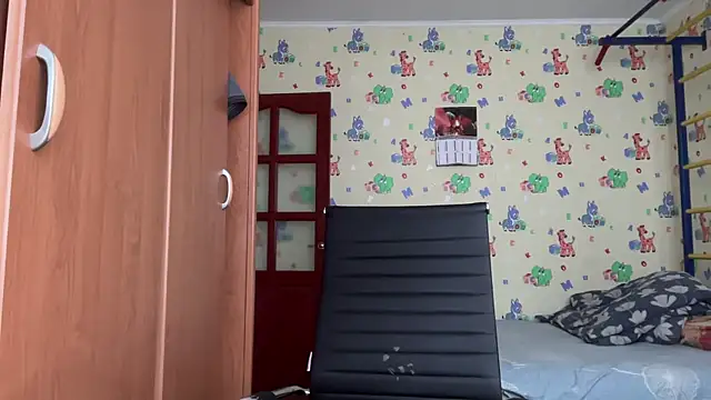 chiraq1945 online show from February 12, 2026, 7:08 am