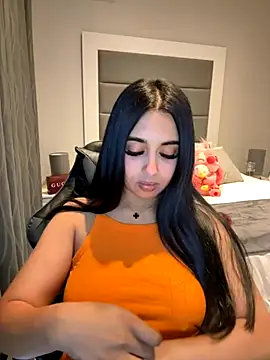 LilMisIndianx online show from November 21, 2025, 8:46 am