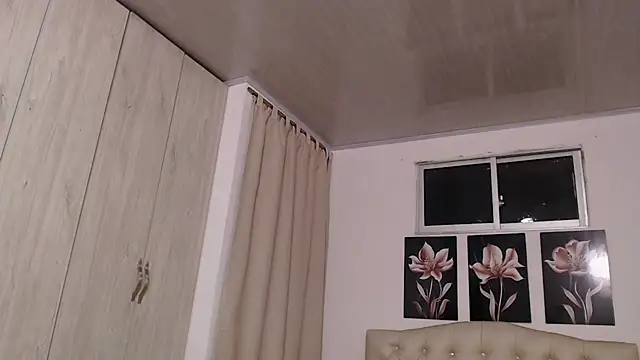 pinky f00x online show from September 27, 2025, 12:39 am