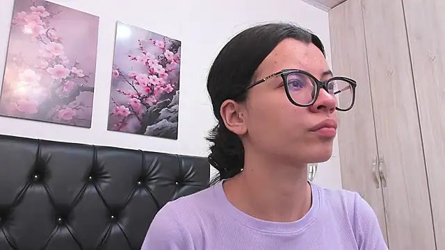 pinky f00x online show from July 2, 2026, 7:20 pm