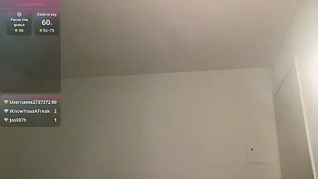 maskedgirl5005 online show from February 18, 2026, 7:21 pm