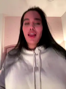 Snapshot of Bella__Wood chatting on October 12, 2025, 7:04 pm Bella Wood online show from October 12, 2025, 7:04 pm