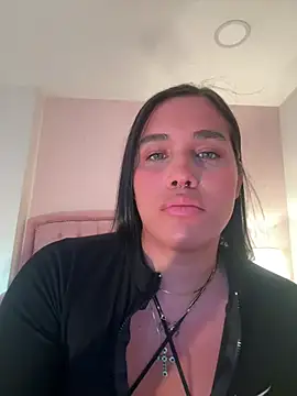 Bella  Wood online show from April 4, 2026, 10:05 pm