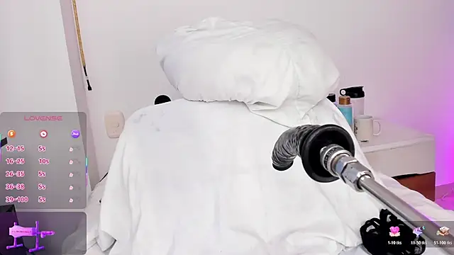 Snapshot of arynaughty20 chatting on February 14, 2026, 11:43 am arynaughty20 online show from February 14, 2026, 11:43 am