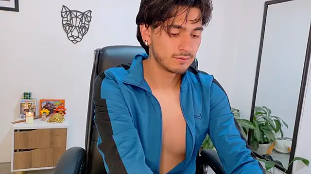 Snapshot of Elian_savoy chatting on February 7, 2026, 1:24 am Elian savoy online show from February 7, 2026, 1:24 am