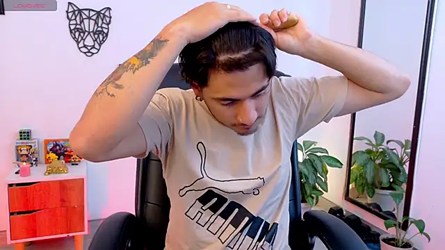 Snapshot of Elian_savoy chatting on February 14, 2026, 11:21 am Elian savoy online show from February 14, 2026, 11:21 am