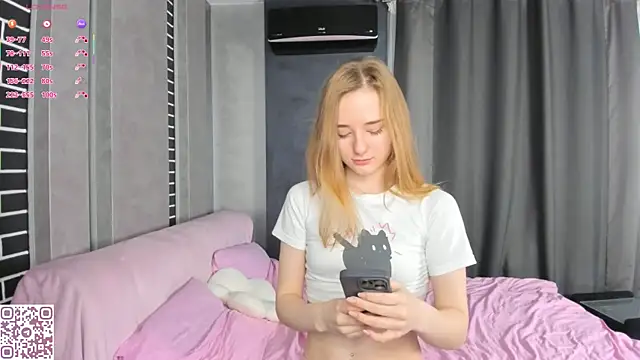 ElvinaRose online show from October 24, 2025, 3:38 am