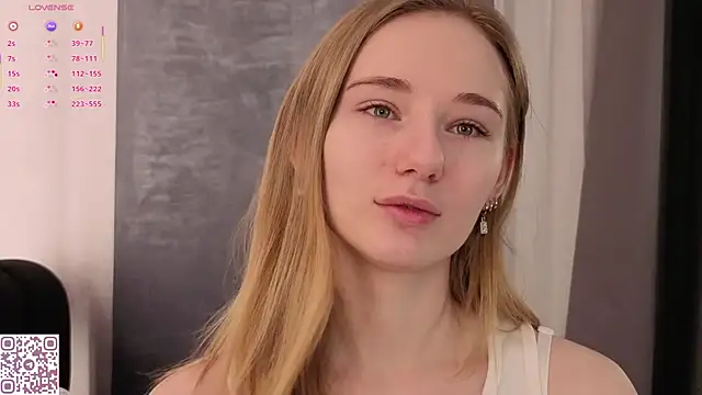 ElvinaRose online show from November 4, 2025, 2:04 am