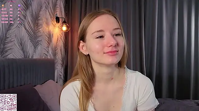 Snapshot of ElvinaRose chatting on February 18, 2026, 3:26 am ElvinaRose online show from February 18, 2026, 3:26 am