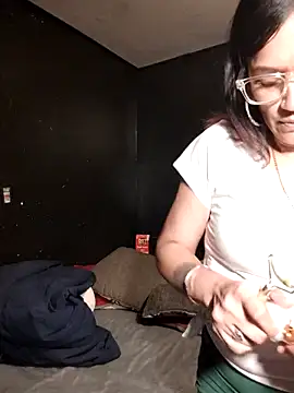 butterflykhash89 online show from October 23, 2025, 3:49 am