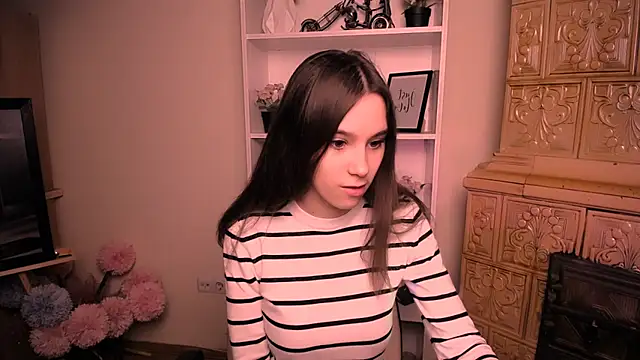 RosaRay  online show from March 18, 2026, 7:22 am