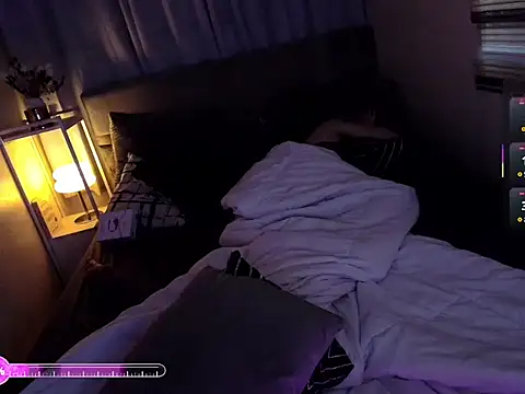 God is a Women online show from December 13, 2025, 8:04 pm