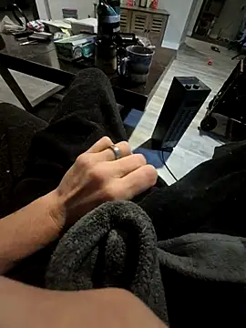 Justme 8519 online show from January 18, 2026, 4:21 pm