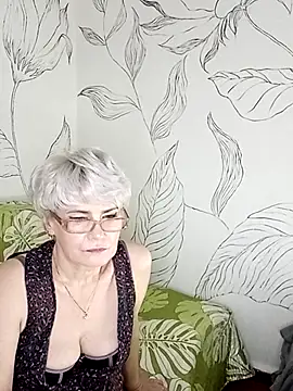 Catty Lady online show from September 26, 2025, 5:31 pm