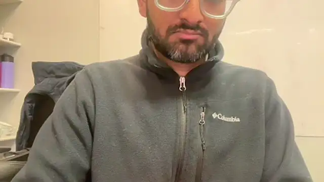 pranastro00 online show from February 5, 2026, 3:08 pm