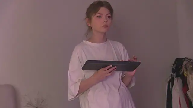 miamunn online show from June 10, 2026, 7:26 pm