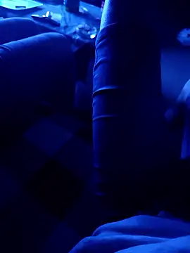 32UwielbiamCipki32 online show from January 11, 2026, 10:05 pm