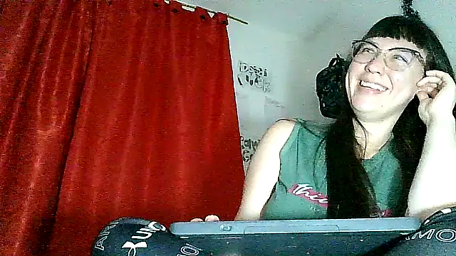 lareinalareinadelanal online show from December 5, 2025, 1:16 am