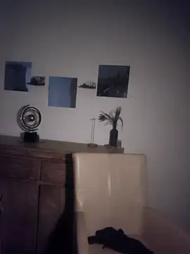 Snapshot of Foxy-Milfy chatting on October 6, 2025, 9:59 pm Foxy-Milfy online show from October 6, 2025, 9:59 pm