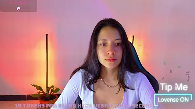 Snapshot of Sarasavage chatting on June 17, 2026, 11:53 am Sarasavage online show from June 17, 2026, 11:53 am