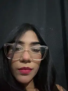 ElaRose 12 online show from March 13, 2026, 9:53 pm