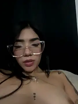 ElaRose 12 online show from January 14, 2026, 12:25 am