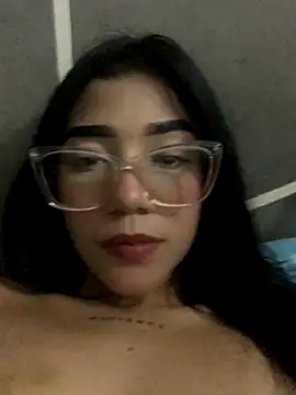 ElaRose 12 online show from November 13, 2025, 6:34 pm