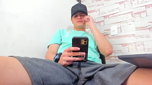 Themasterhades 777 online show from September 18, 2025, 8:56 pm