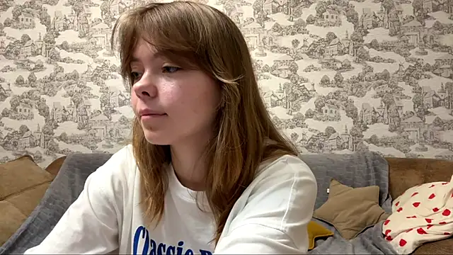 Snapshot of CoralinaEastoy chatting on September 17, 2025, 8:33 pm CoralinaEastoy online show from September 17, 2025, 8:33 pm