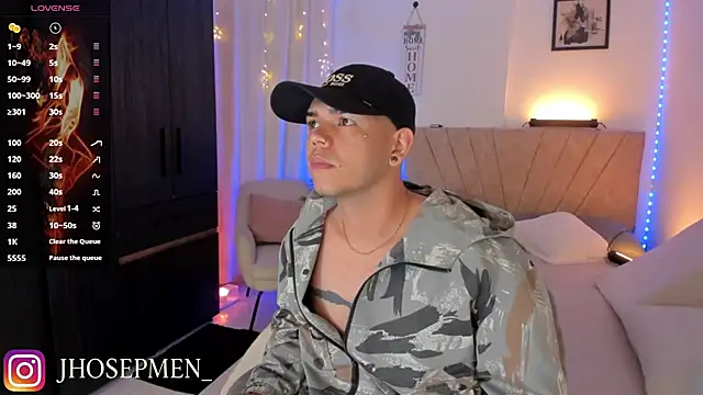 jhosepMoreno online show from September 12, 2025, 12:49 pm