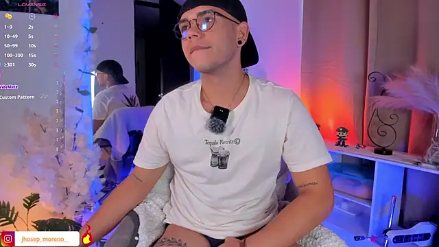 jhosepMoreno online show from May 29, 2026, 12:44 pm