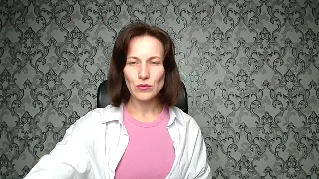 Kelly Kisss online show from November 8, 2025, 12:20 pm