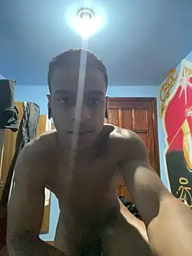 Snapshot of machucatu chatting on July 19, 2026, 9:33 pm machucatu online show from July 19, 2026, 9:33 pm