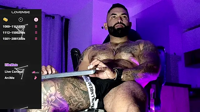 Max-prada online show from February 11, 2026, 2:00 am