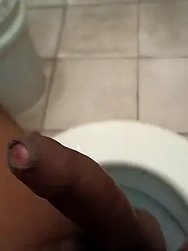 Snapshot of deliciousdik69 chatting on March 22, 2026, 9:33 am deliciousdik69 online show from March 22, 2026, 9:33 am