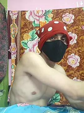 Seducing couple online show from October 19, 2025, 5:05 pm